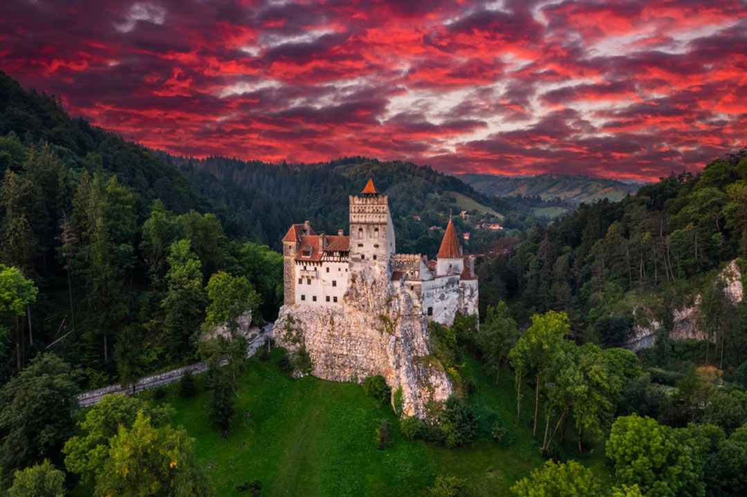 Bran,Castle,At,Sunset.,The,Famous,Dracula’s,Castle,In,Transylvania, bras castle romania