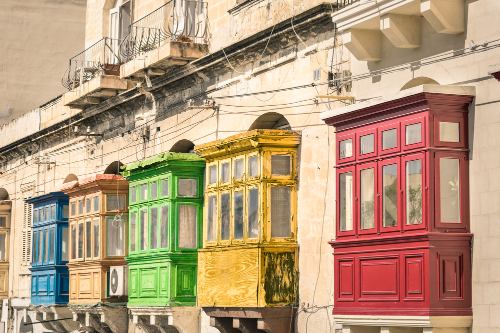 Vintage,View,Of,Typical,Buildings,Balconies,In,La,Valletta,
